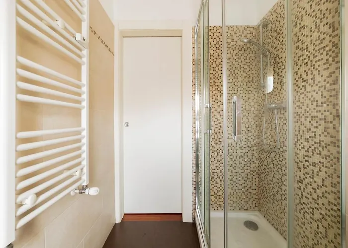 Calvairate Balcony Apartment *